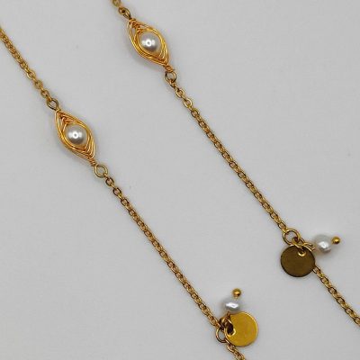 Chaîne à lunettes - Perles de verre blanche nacrée dans cages à perles - détail chaîne