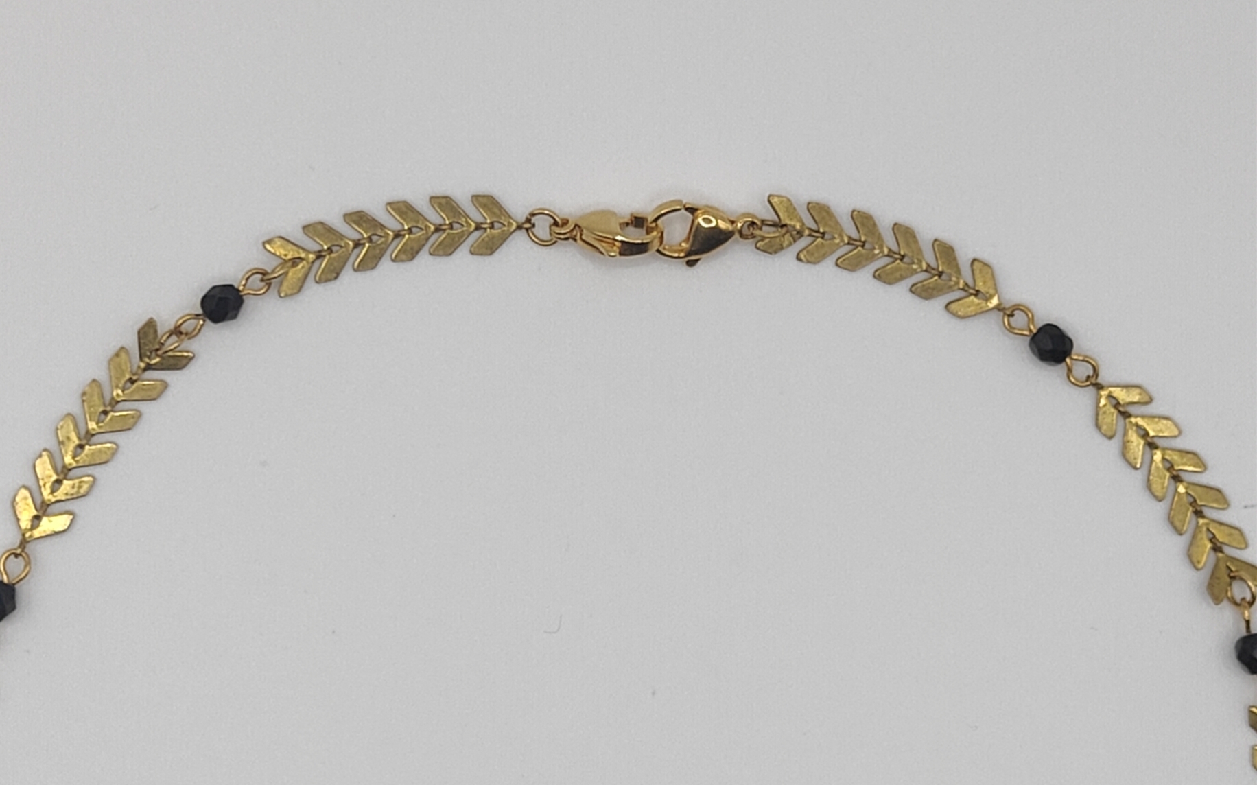 Oplus_131106 Chaîne à lunettes - Chaîne épis et perles de boheme noires - détail attache collier